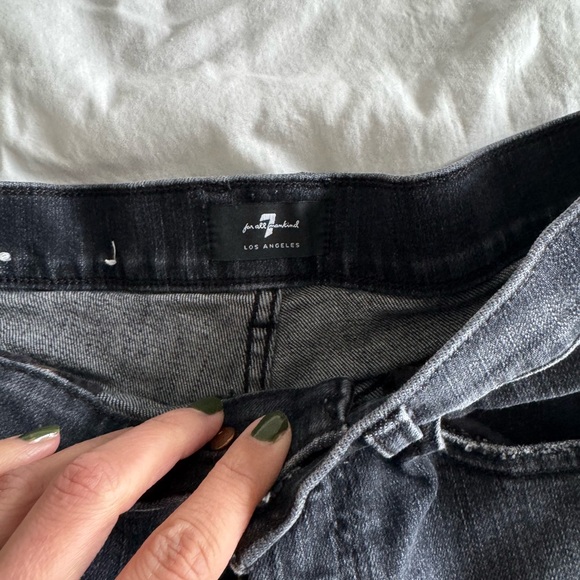 Women's Black Denim Shorts 7 for all mankind - Picture 7 of 9